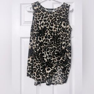 Womens leopard cheetah print top. Relaxed fit medium.‎